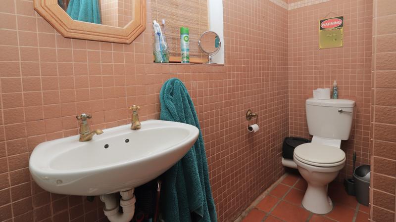 4 Bedroom Property for Sale in Somerset West Western Cape